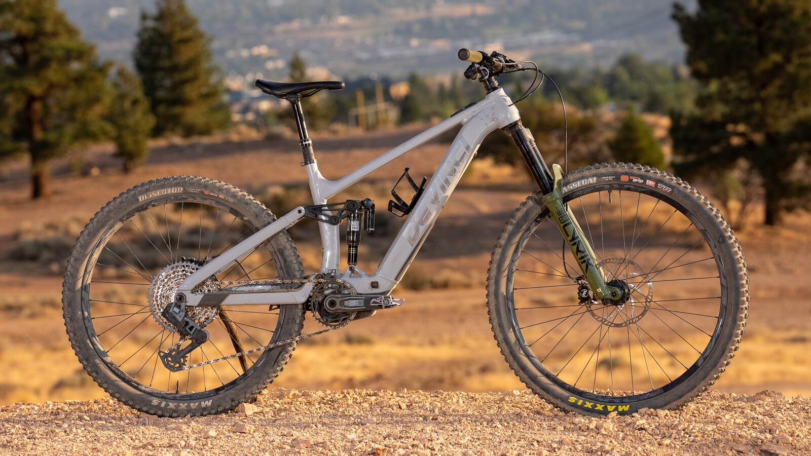 2024 Devinci e-Troy Lite eMTB Review-20.jpg?VersionId=QVPgJHxb4aRsYsWm6ZM9F7